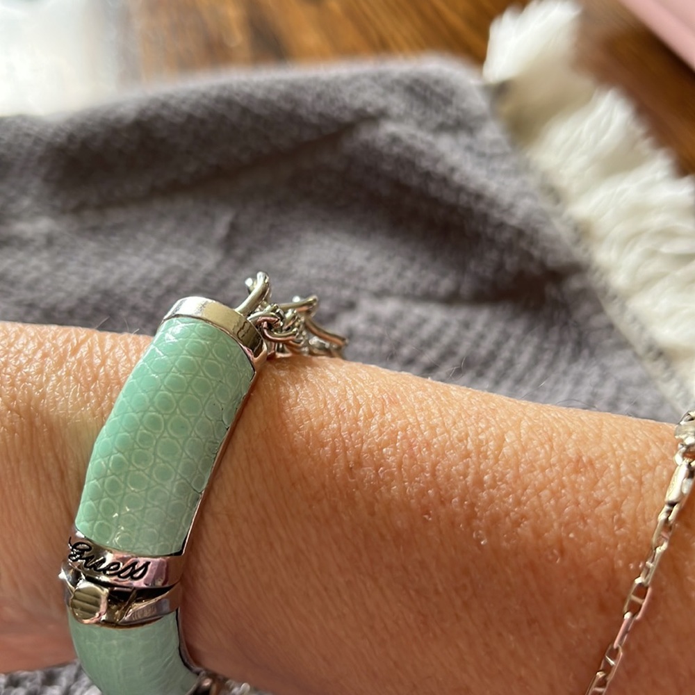 Guess bracelet - Picture 3 of 4